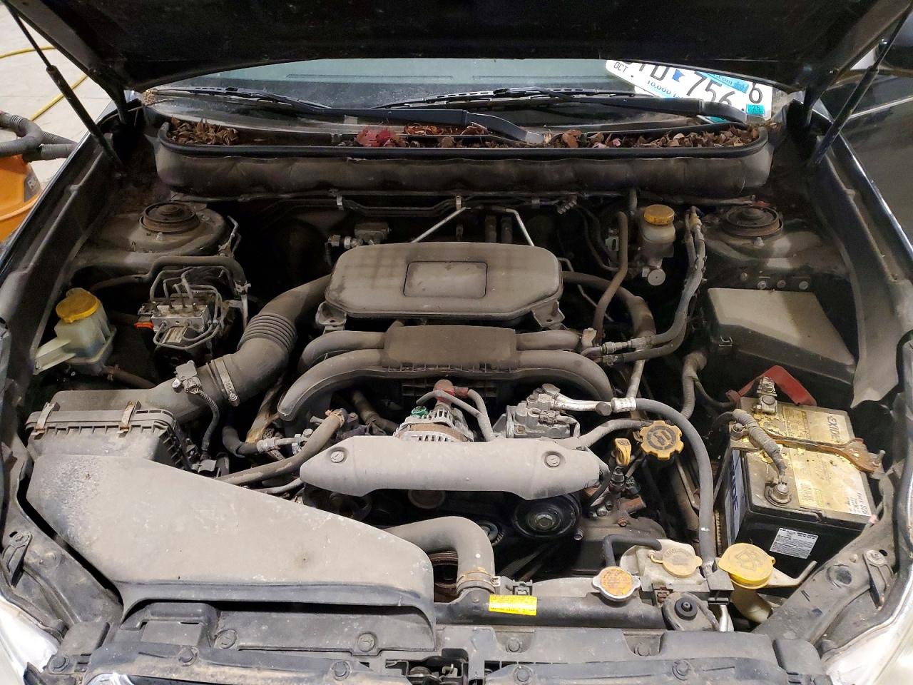 2010 SUBARU OUTBACK photo 11