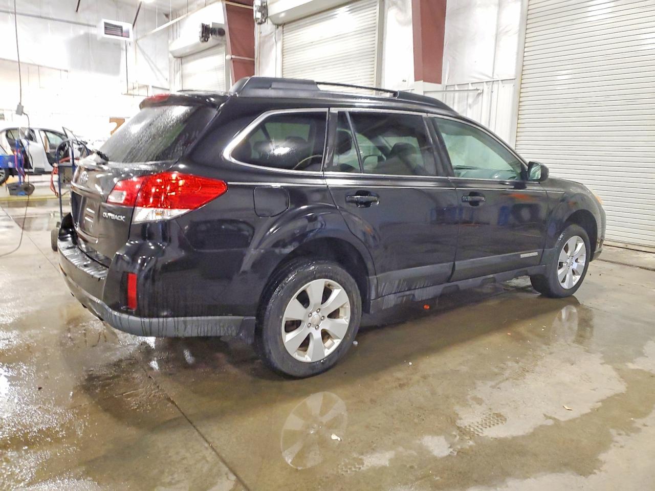2010 SUBARU OUTBACK photo 3