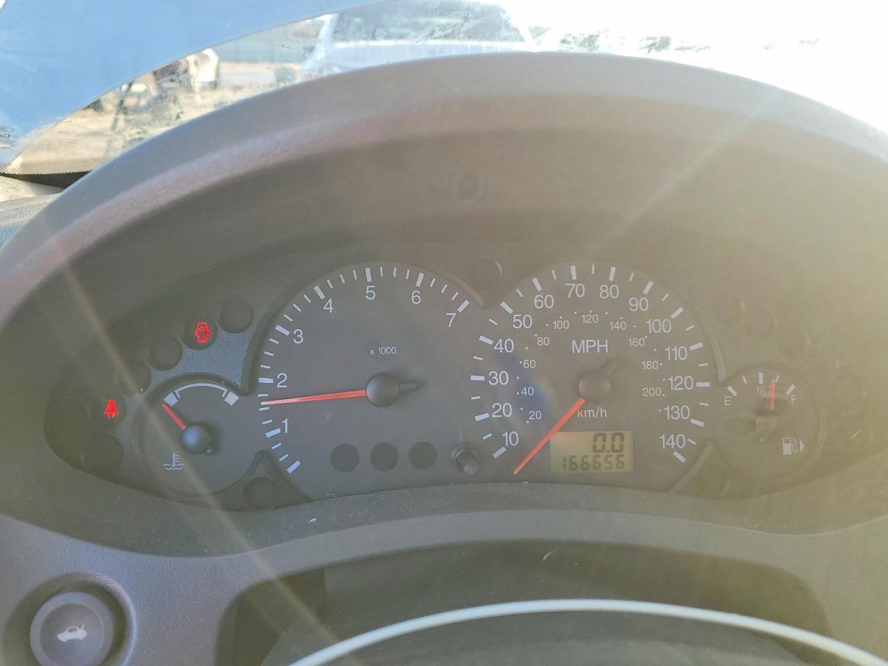 2005 FORD FOCUS ZX4 photo 9