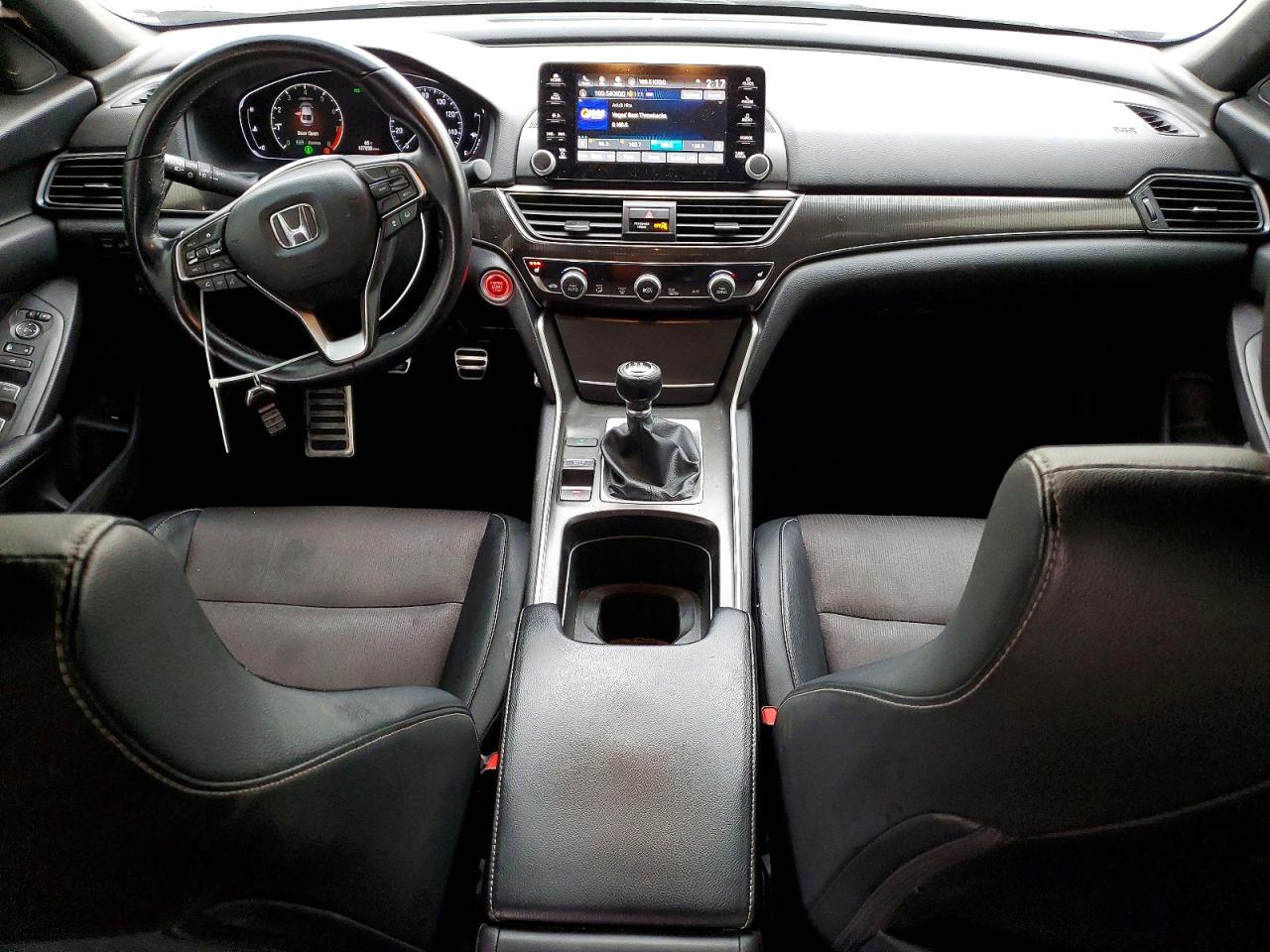 2018 HOND ACCORD photo 8