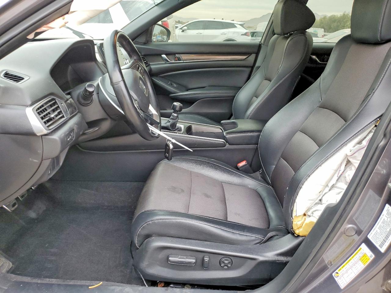 2018 HOND ACCORD photo 7