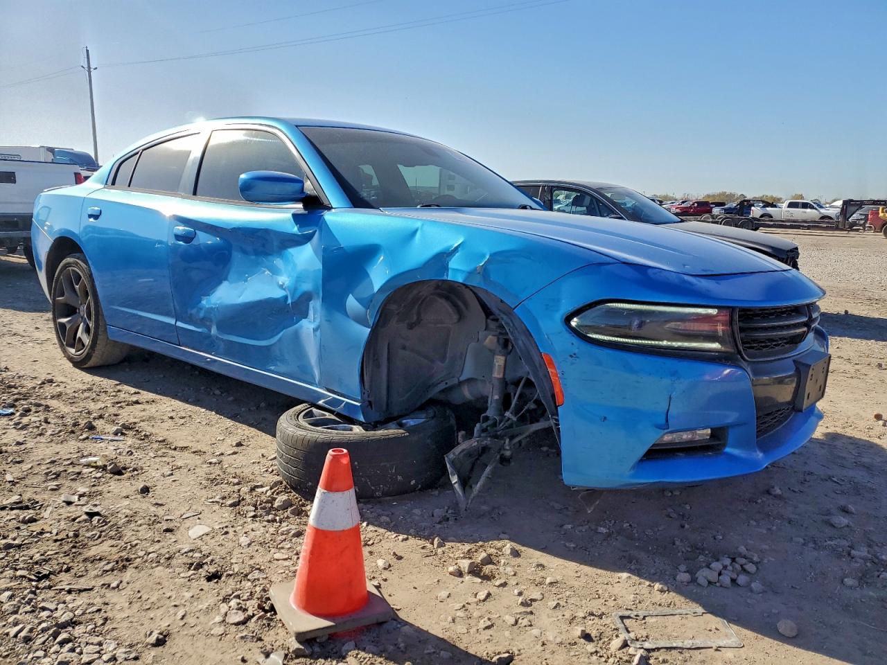 2016 DODGE CHARGER SXT photo 4