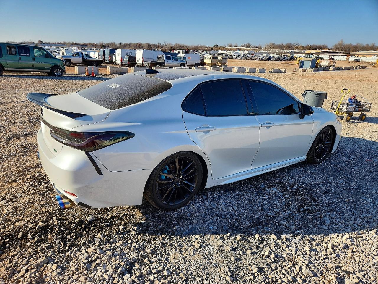 2021 TOYOTA CAMRY XSE photo 3