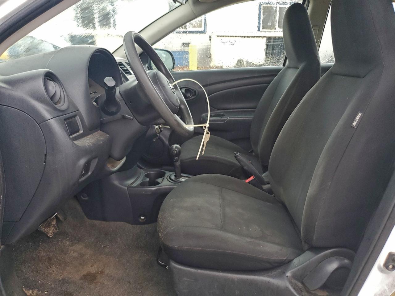 2014 NISSAN VERSA S photo 7
