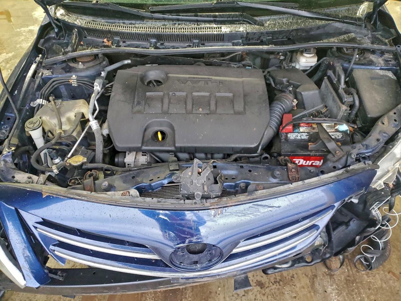 2013 TOYOTA COROLLA BASE photo 11