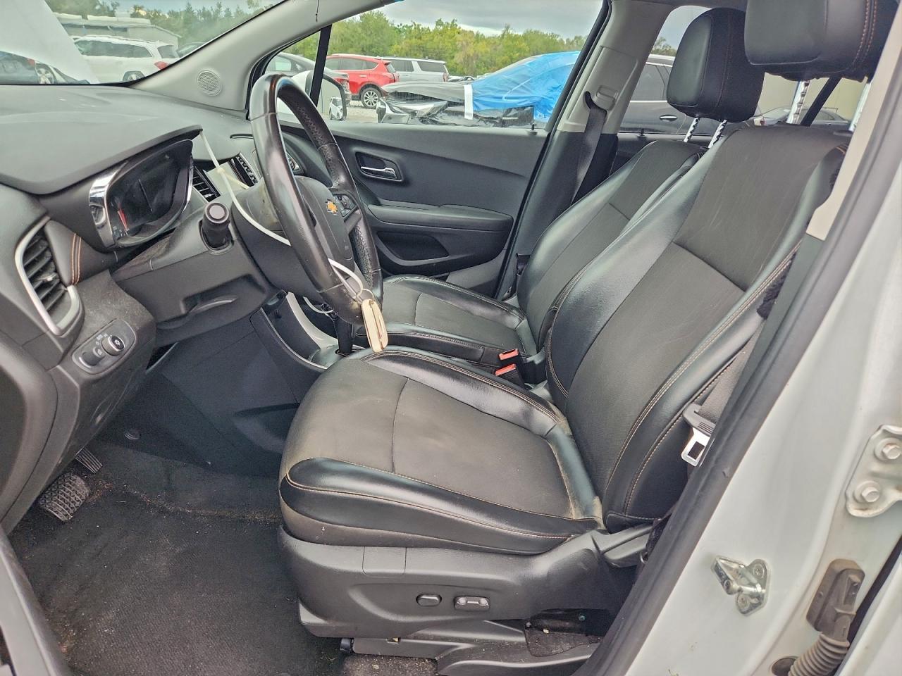2018 CHEVROLET TRAX 1LT photo 7