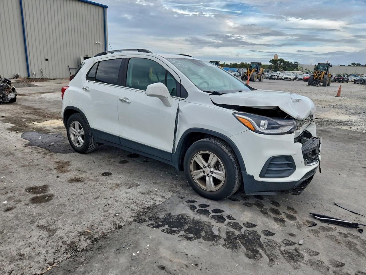 2018 CHEVROLET TRAX 1LT photo 4
