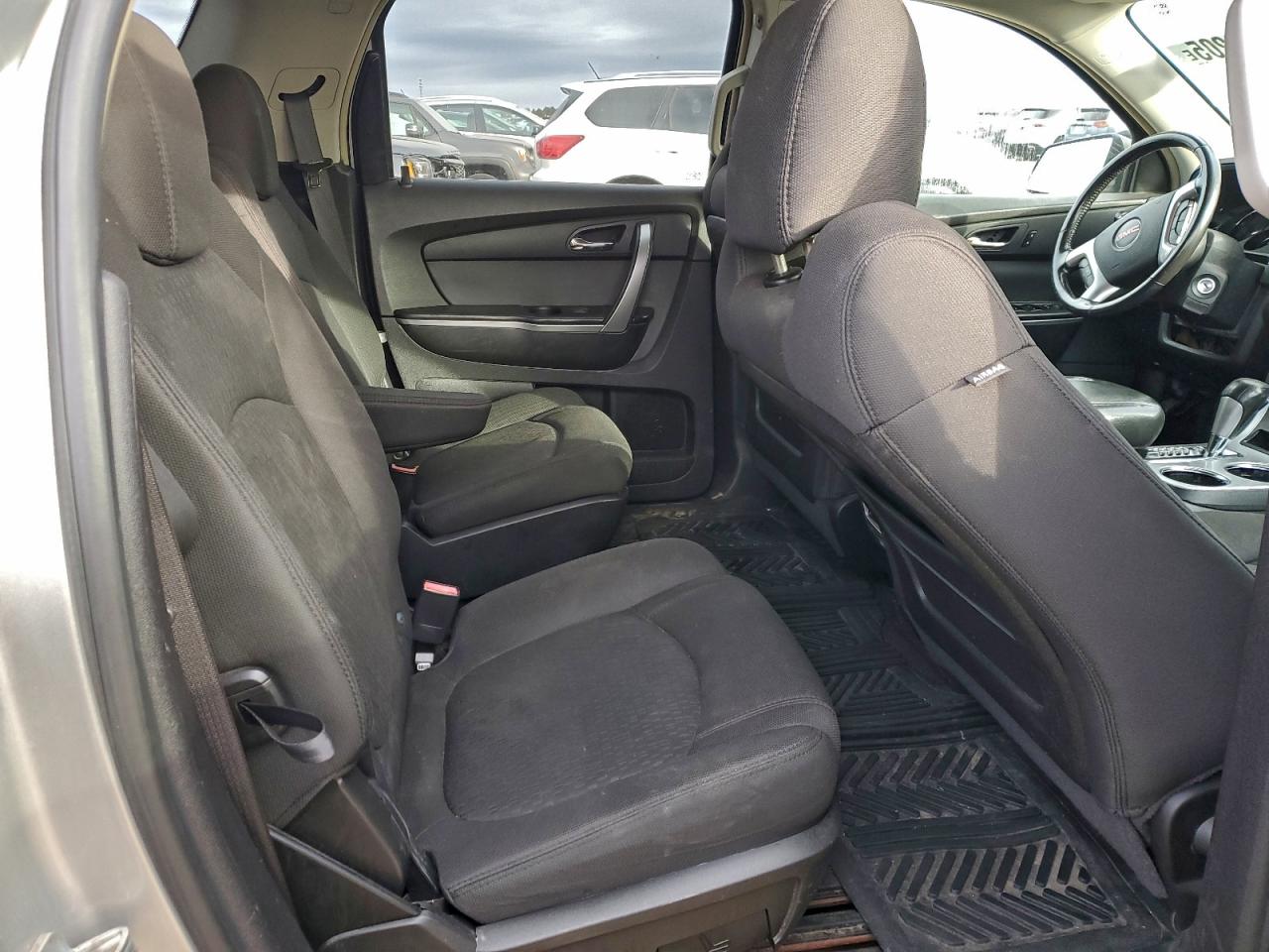 2009 GMC ACADIA SLE photo 11