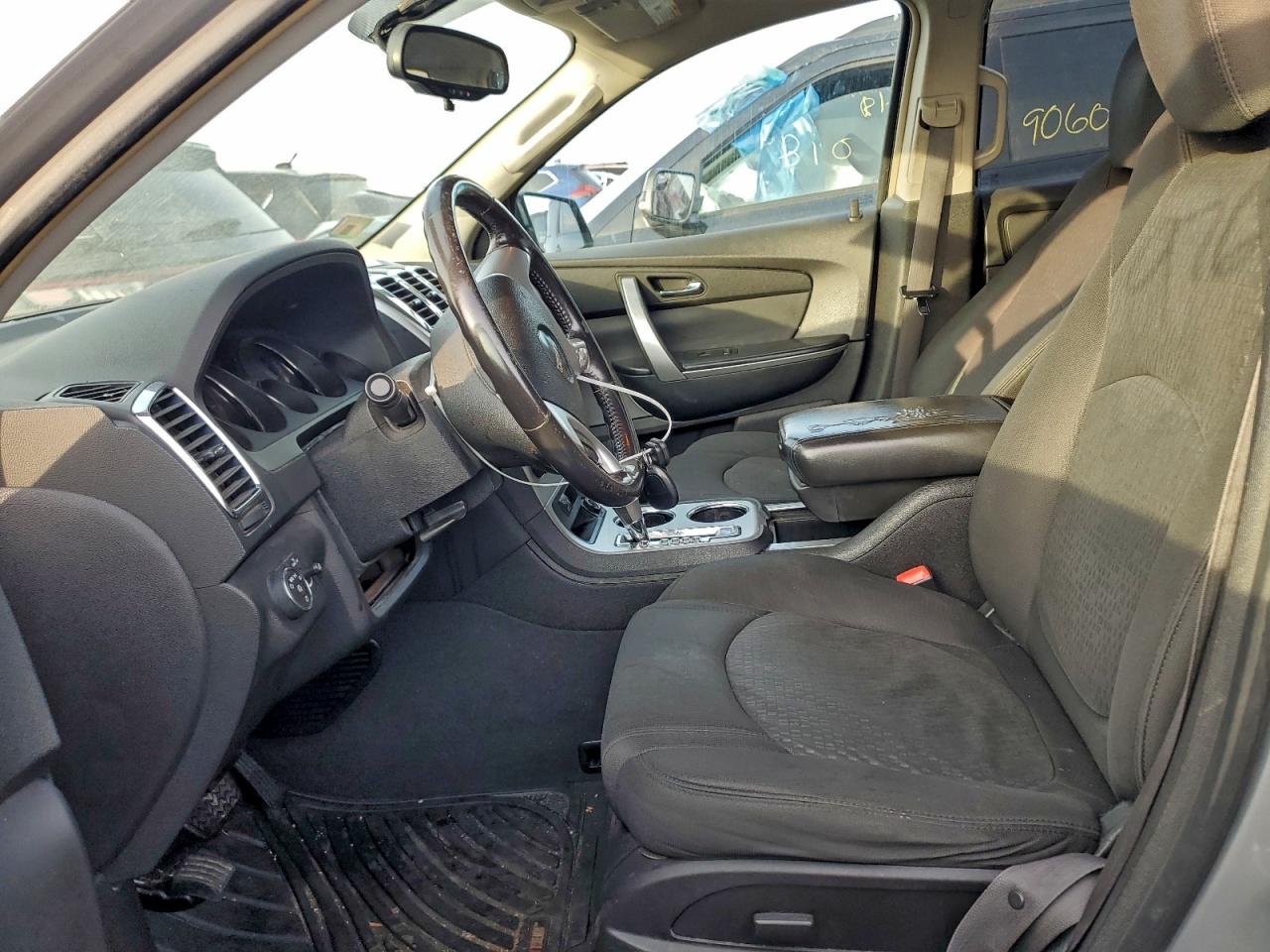 2009 GMC ACADIA SLE photo 7