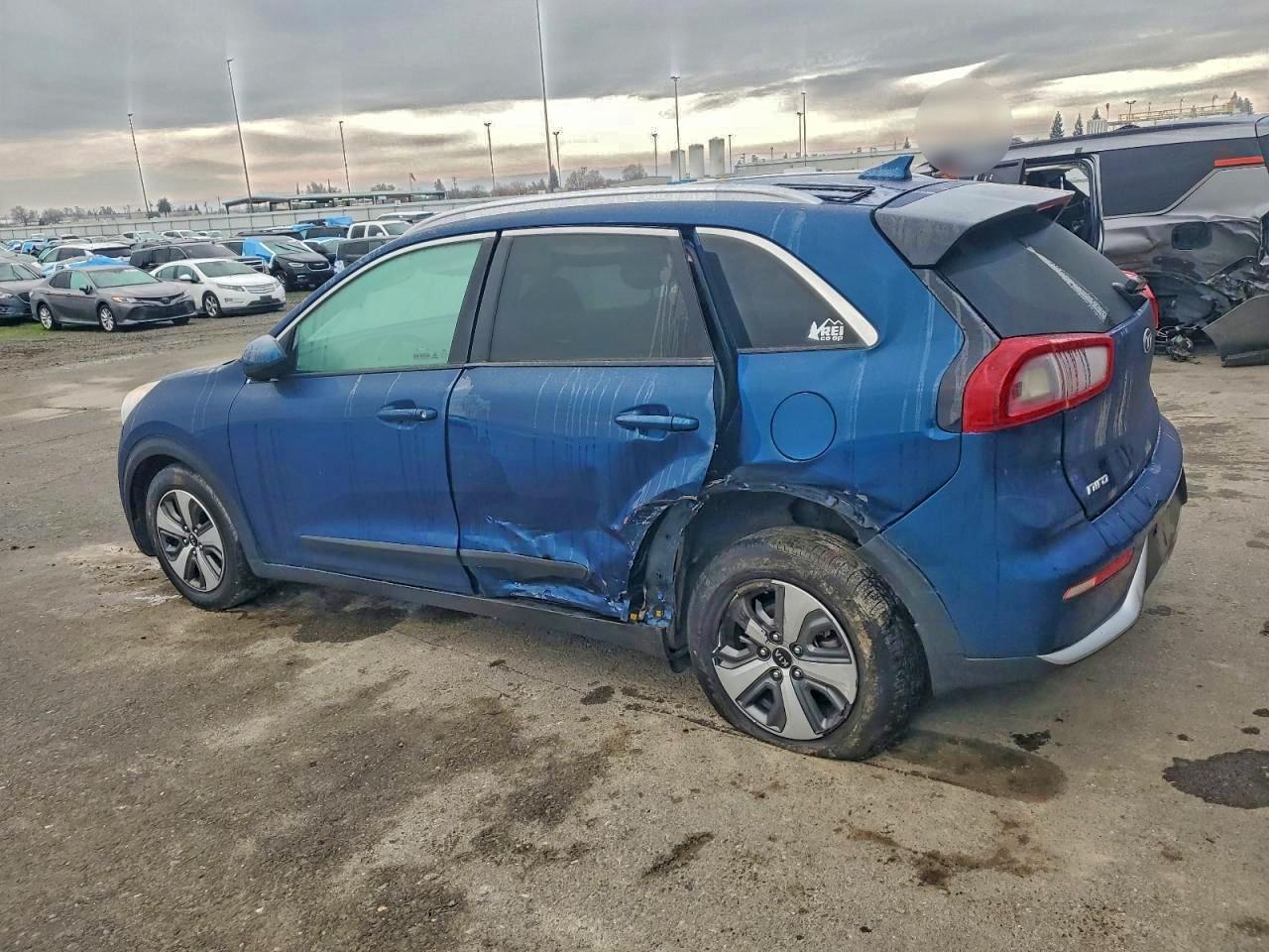 2017 KIA NIRO FE photo 2