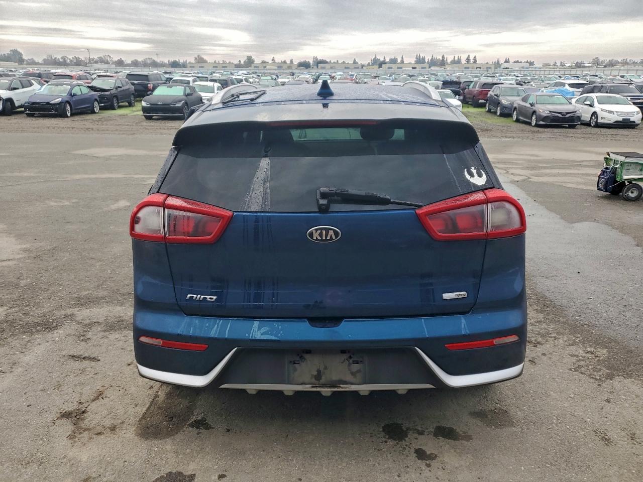 2017 KIA NIRO FE photo 6
