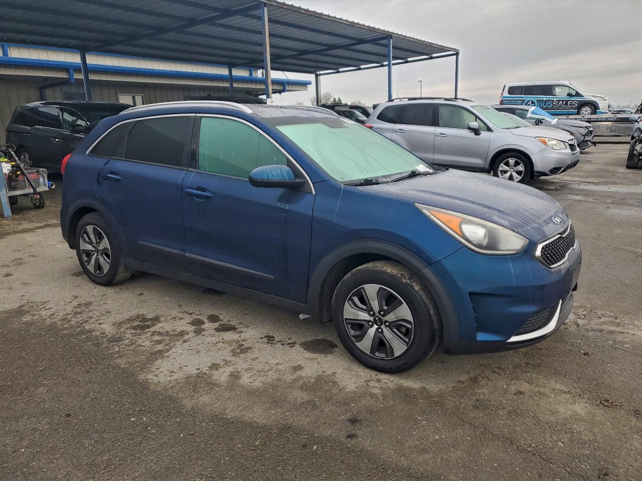 2017 KIA NIRO FE photo 4