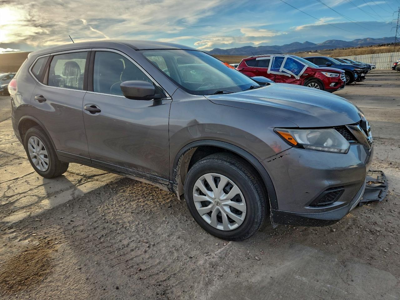 2016 NISSAN ROGUE S photo 4