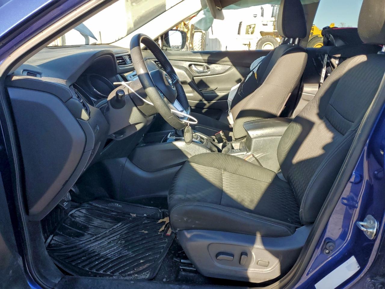 2019 NISSAN ROGUE S photo 25