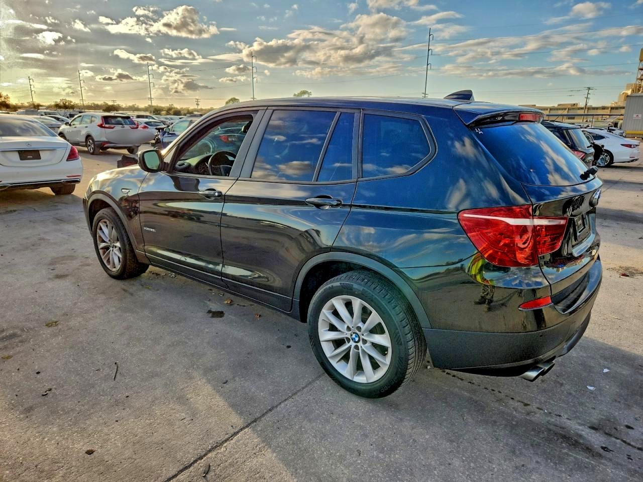 2014 BMW X3 XDRIVE28I photo 2