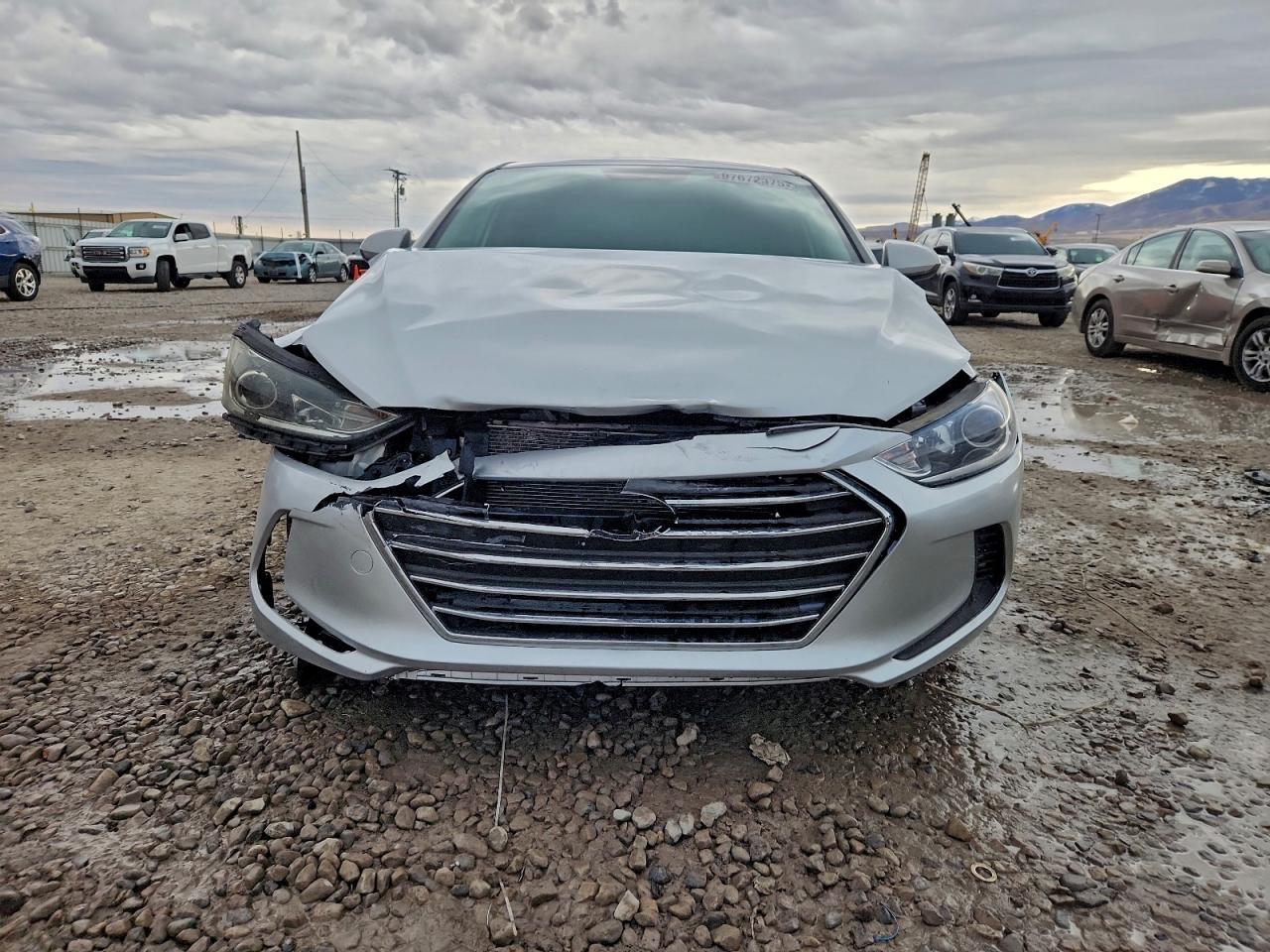 2018 HYUNDAI ELANTRA SE photo 5