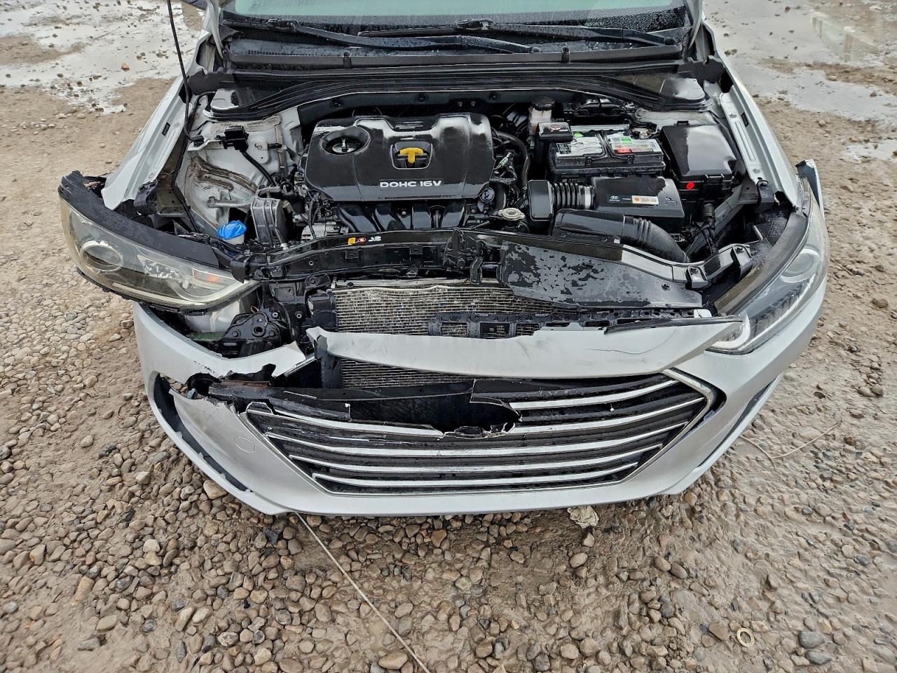 2018 HYUNDAI ELANTRA SE photo 11