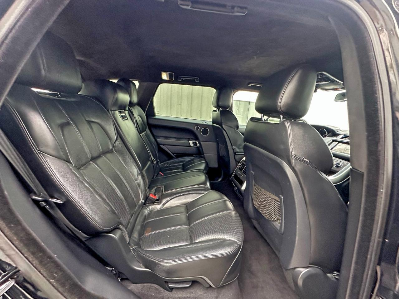 2015 LAND ROVER RANGE ROVER SPORT SE photo 6
