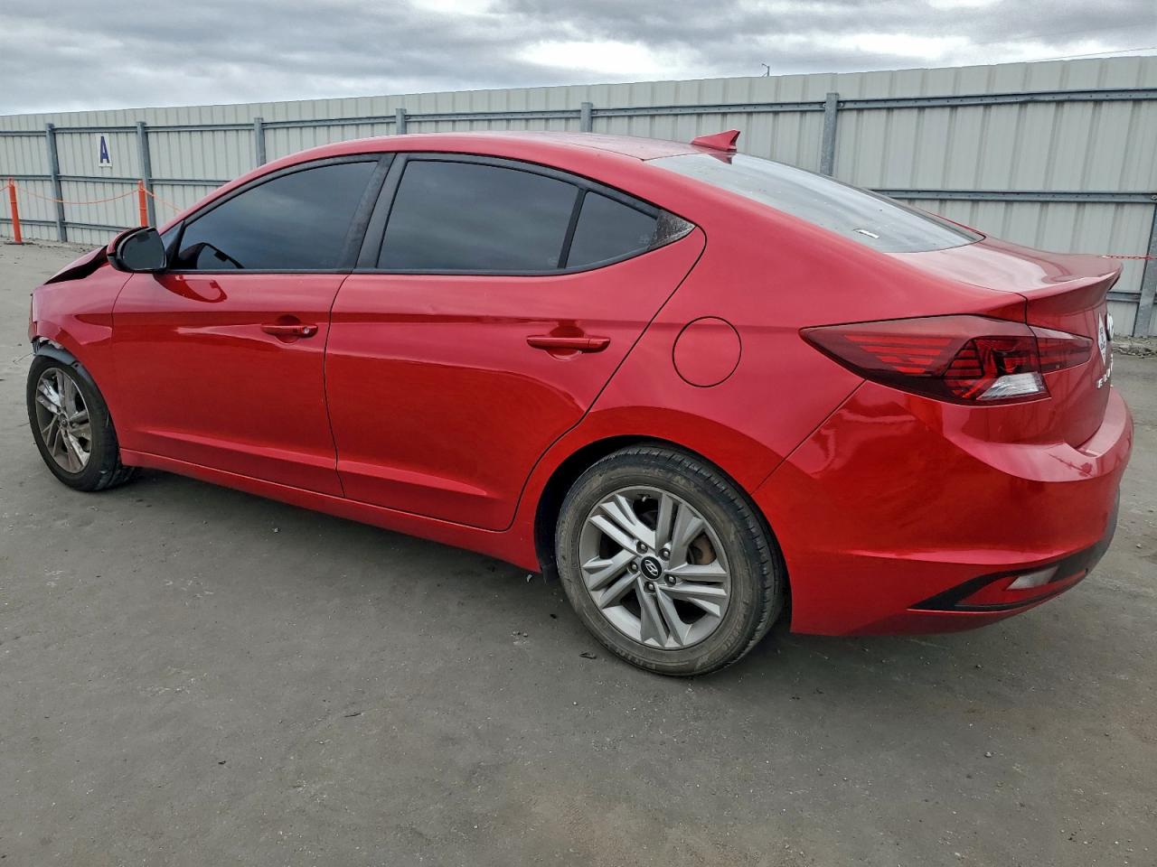 2020 HYUNDAI ELANTRA SEL photo 2