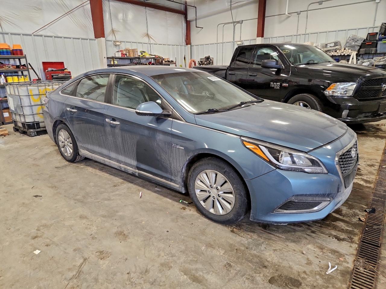 2016 HYUNDAI SONATA HYBRID photo 4