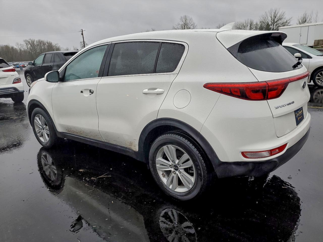 2017 KIA SPORTAGE LX photo 2