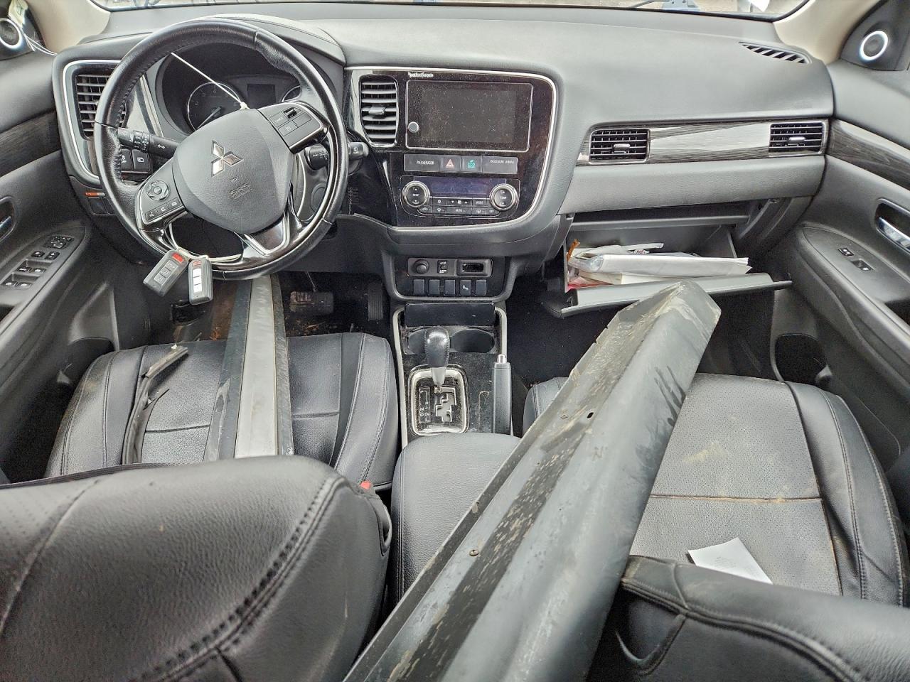 2017 MITSUBISHI OUTLANDER SE photo 8