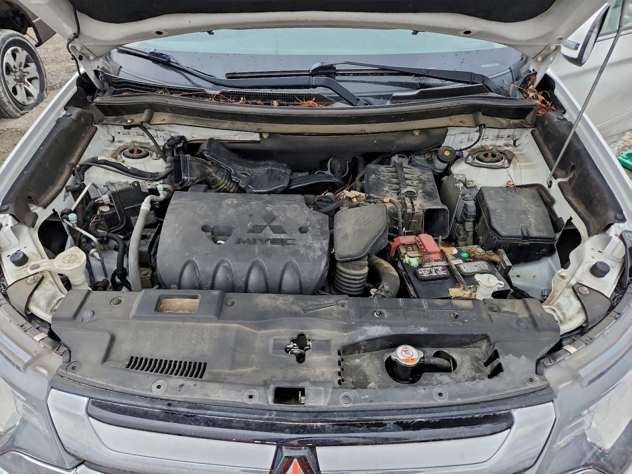 2017 MITSUBISHI OUTLANDER SE photo 12
