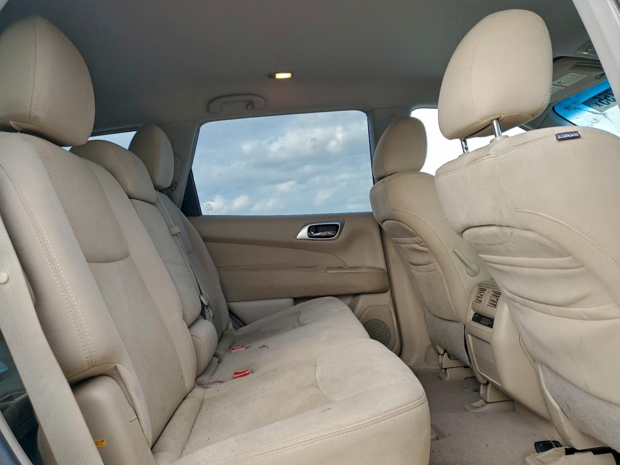2013 NISSAN PATHFINDER S photo 11