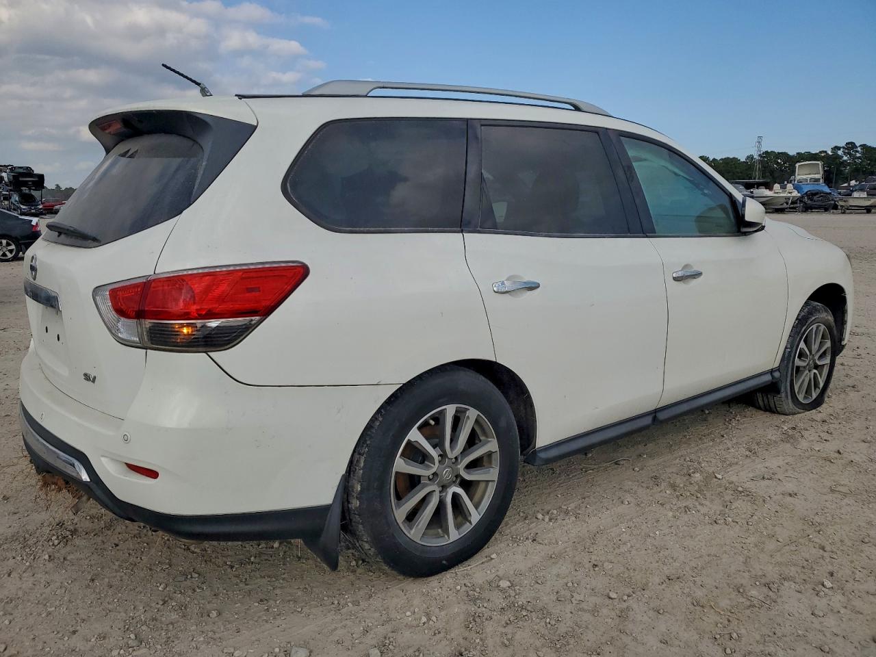 2013 NISSAN PATHFINDER S photo 3