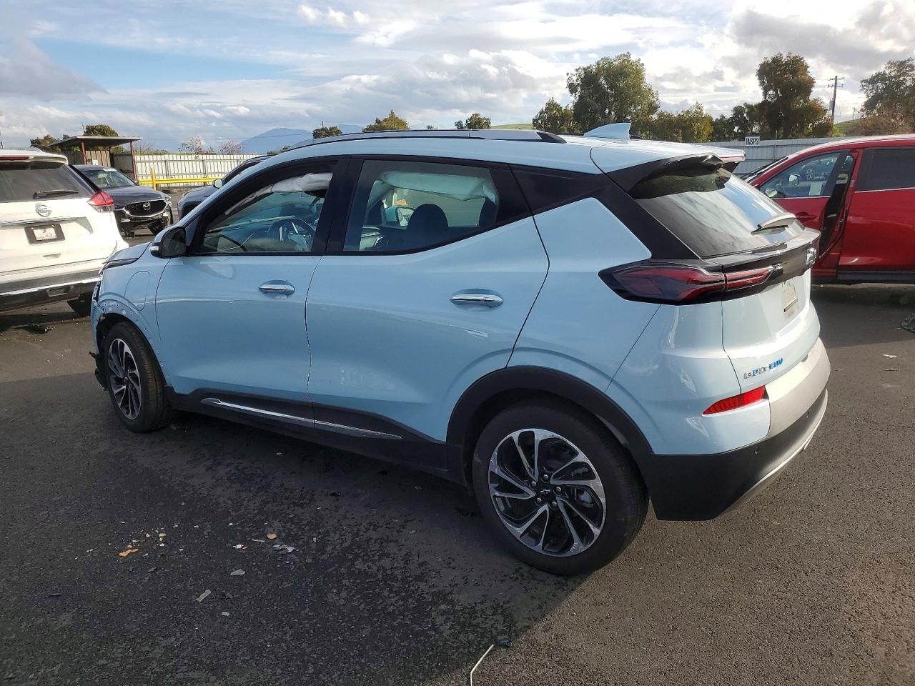 2023 CHEVROLET BOLT EUV PREMIER photo 2