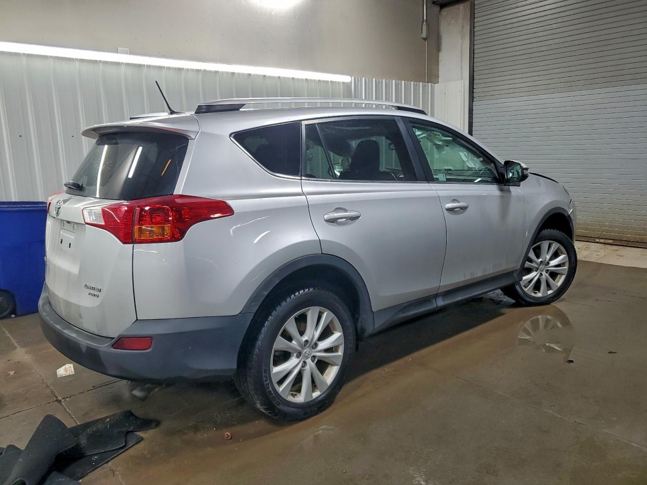 2015 TOYOTA RAV4 LIMITED photo 3