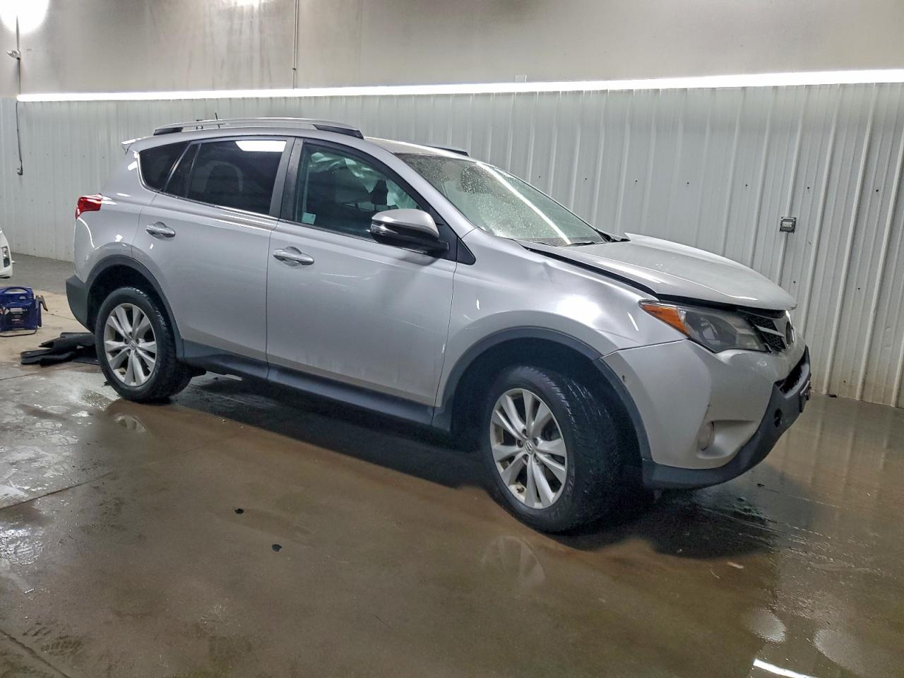 2015 TOYOTA RAV4 LIMITED photo 4
