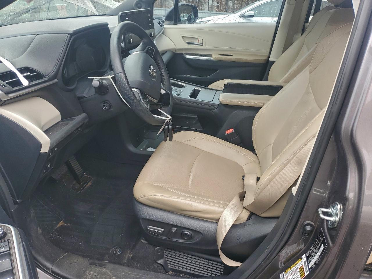 2021 TOYOTA SIENNA LIMITED photo 7