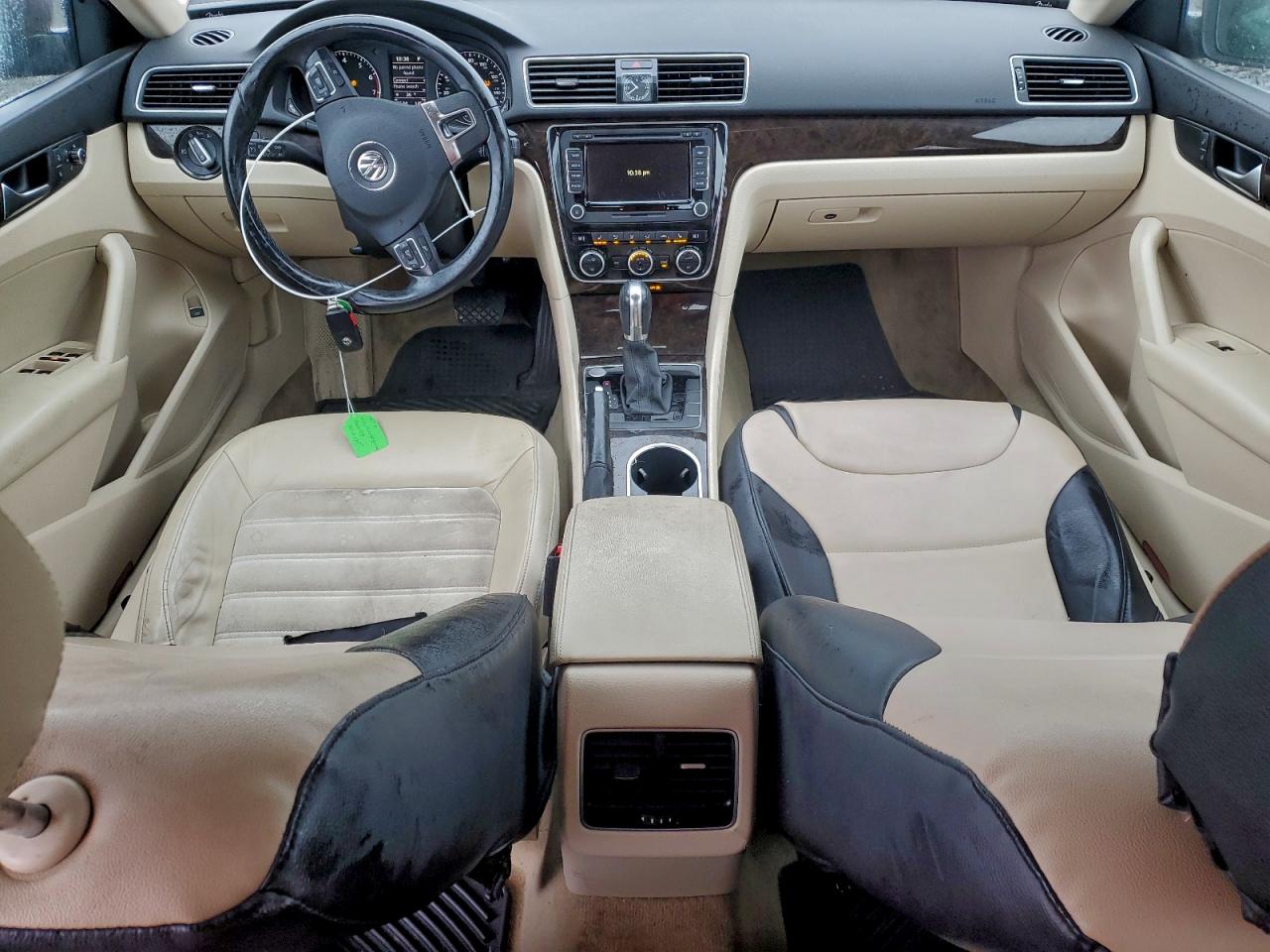 2014 VOLKSWAGEN PASSAT SEL photo 8