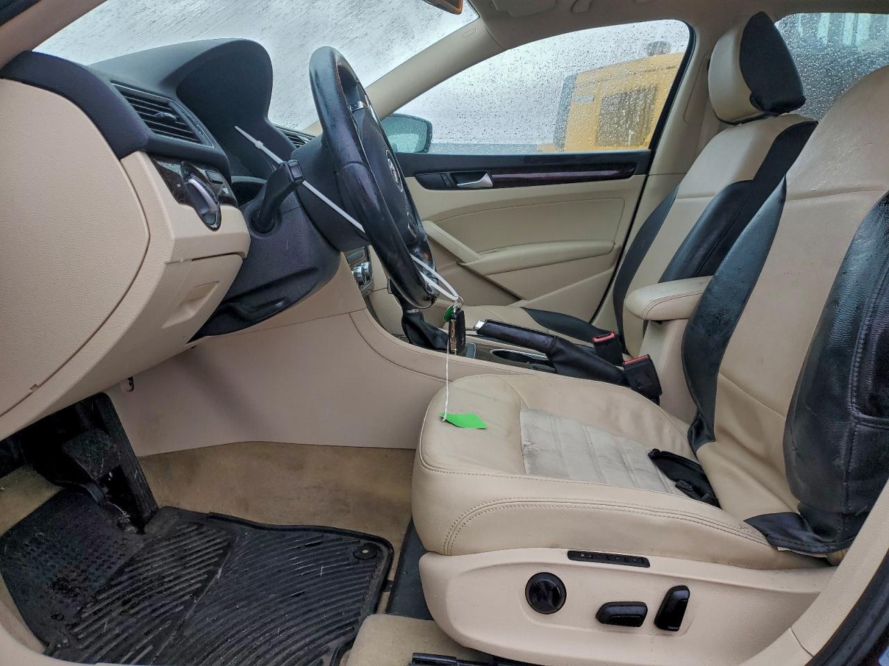2014 VOLKSWAGEN PASSAT SEL photo 7