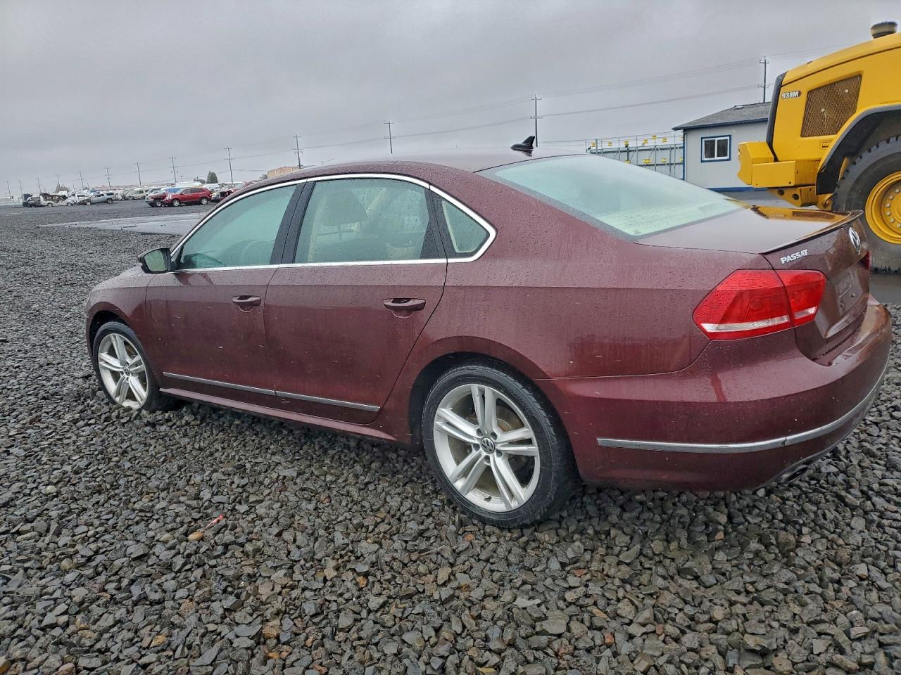 2014 VOLKSWAGEN PASSAT SEL photo 2