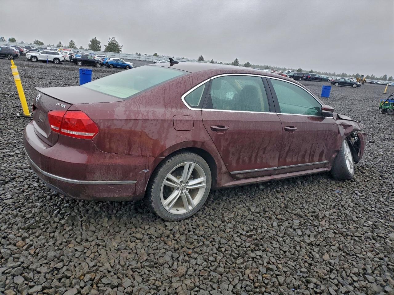 2014 VOLKSWAGEN PASSAT SEL photo 3