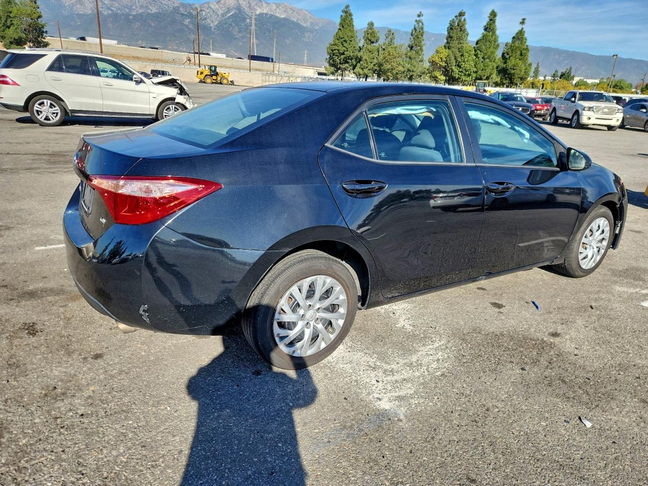2019 TOYOTA COROLLA L photo 5