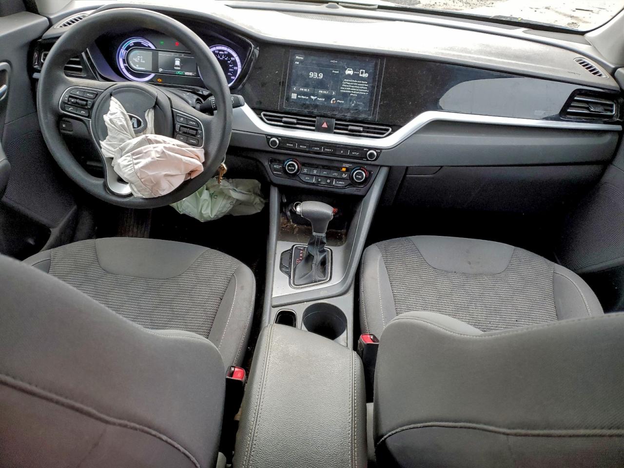 2020 KIA NIRO LX photo 8