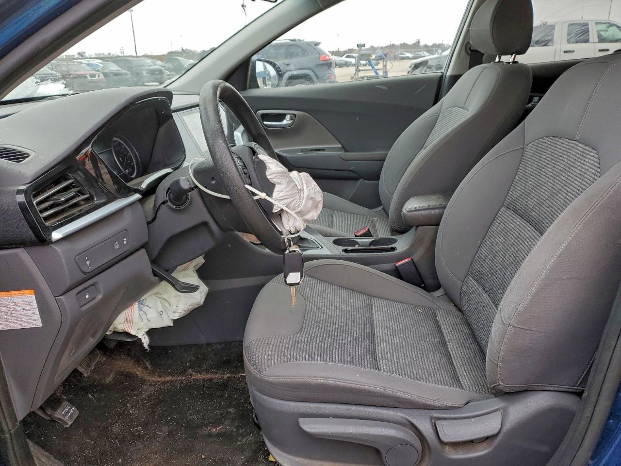 2020 KIA NIRO LX photo 7