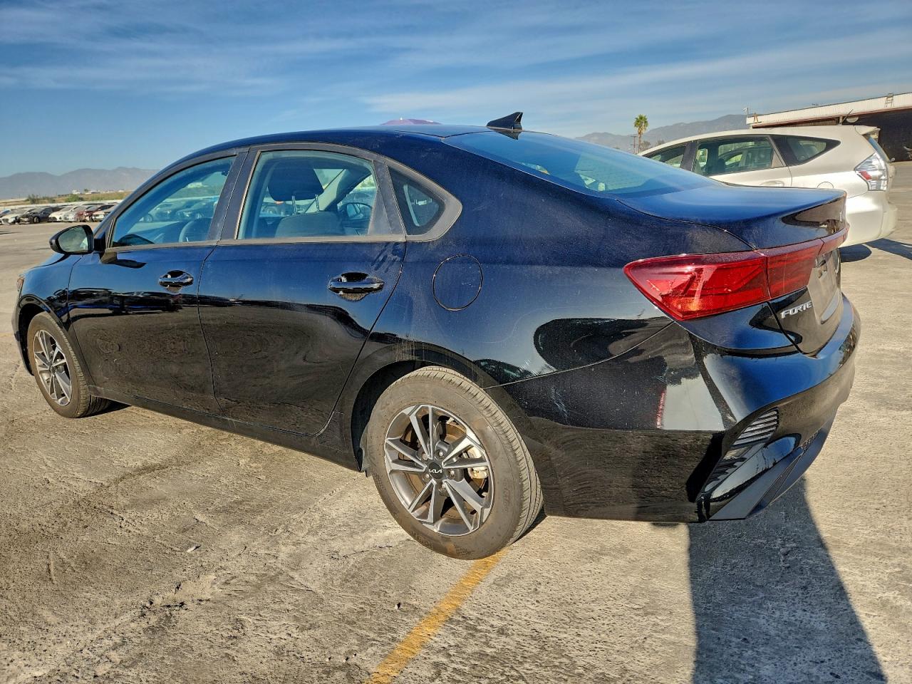 2024 KIA FORTE LX photo 3