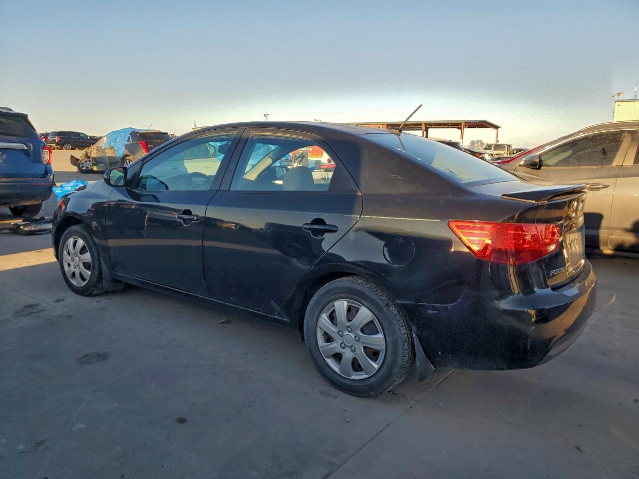 2012 KIA FORTE LX photo 2
