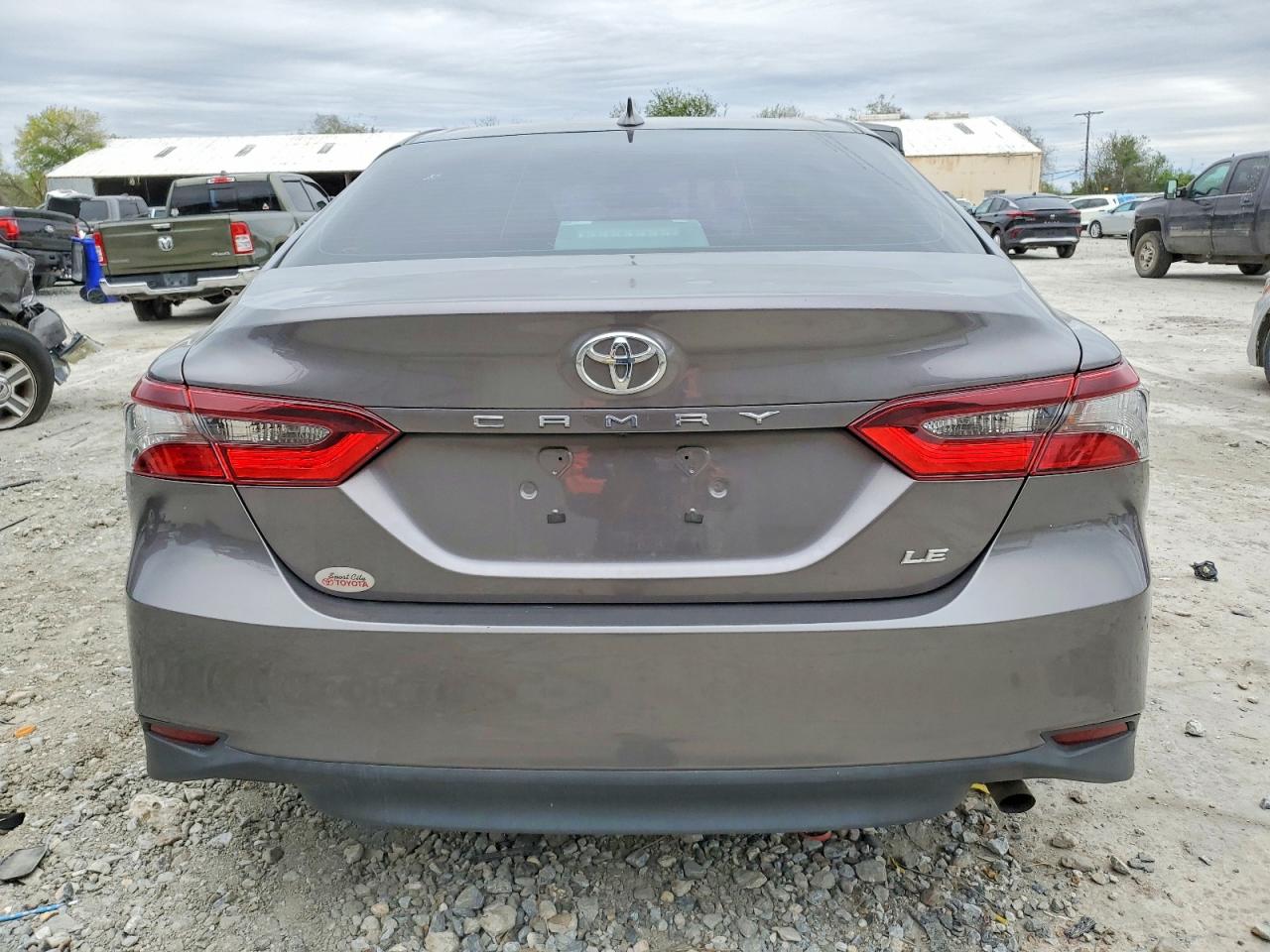 2023 TOYOTA CAMRY LE photo 6