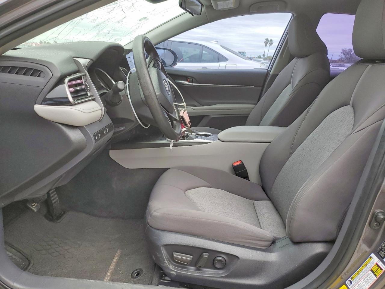 2023 TOYOTA CAMRY LE photo 7