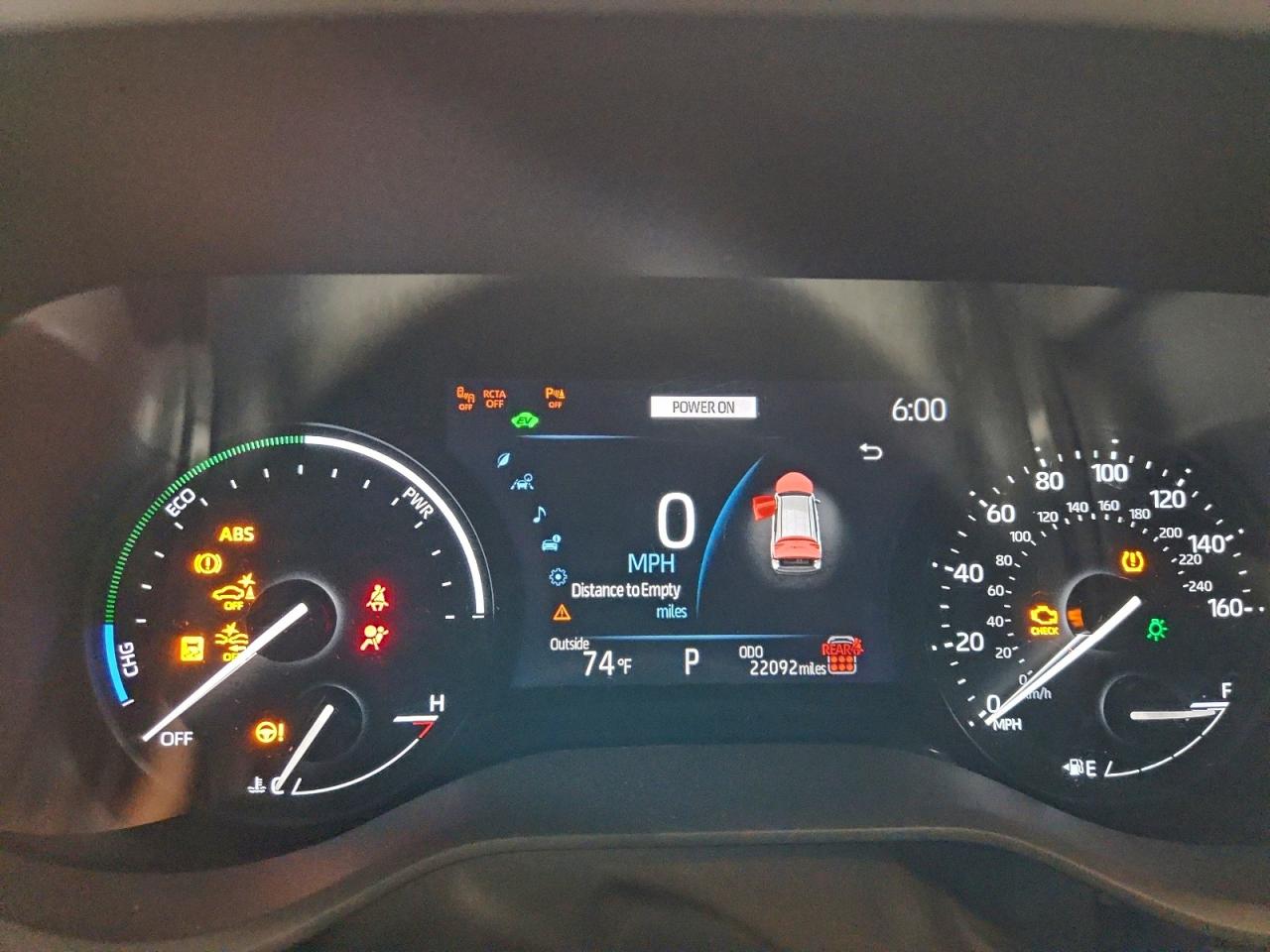 2025 TOYOTA SIENNA XLE photo 9