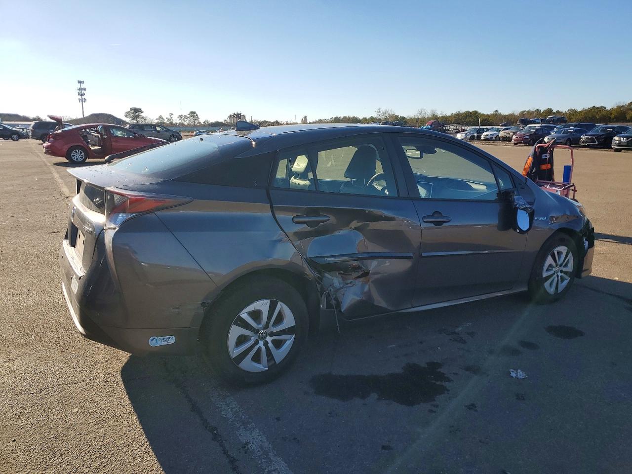 2018 TOYOTA PRIUS photo 3