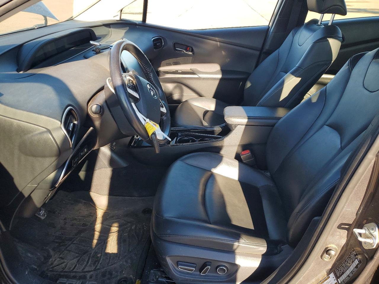 2018 TOYOTA PRIUS photo 7