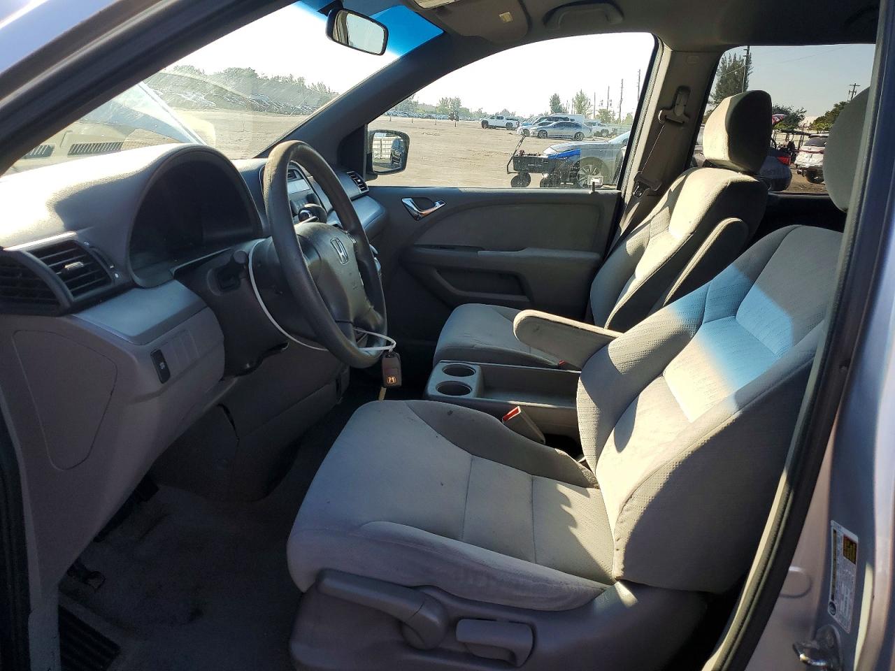 2010 HONDA ODYSSEY LX photo 19