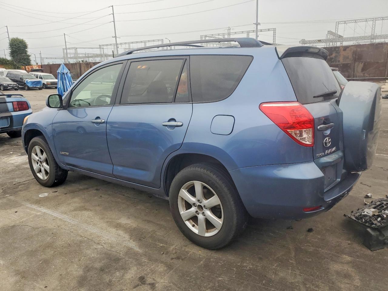 2008 TOYOTA RAV4 LIMITED photo 2