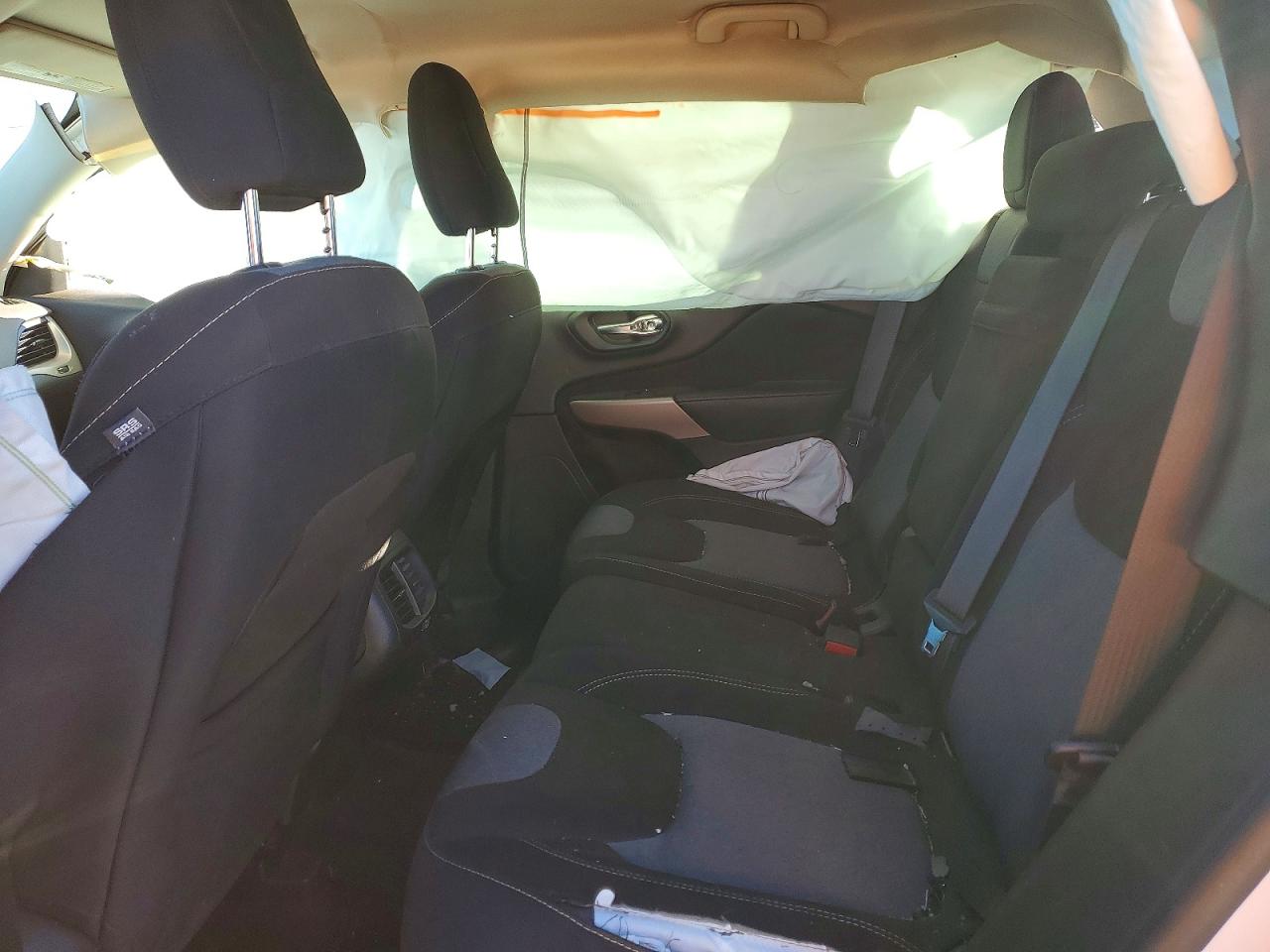 2018 JEEP CHEROKEE LATITUDE photo 11
